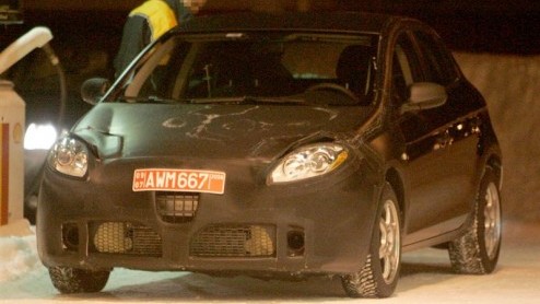 De Alfa Romeo 147 gaat al flink wat jaren mee. Dat het tijd is voor een opvolger, weet het merk als geen ander. De 149 staat voor medio 2009 op stapel en de Italianen zijn druk met testwerk. Onze spio
