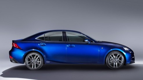 Lexus heeft alle prijzen van de nieuwe IS 300h vrijgegeven.