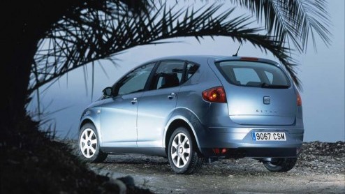 Seat introduceert onder het mom van 'een beter milieu' een nieuwe benzinekrachtbron, voorzien van turbo. Het is de 1.4 TSI die we ook al in de Volkswagen Golf en Audi A3 vinden. Omdat het brandstofver