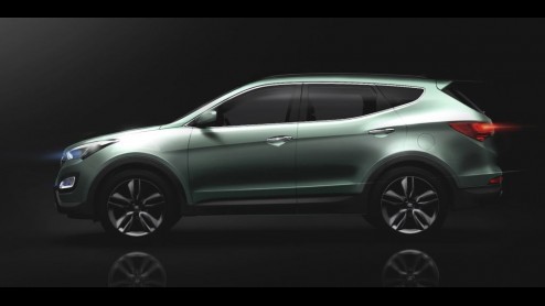 Hyundai kijkt zelf alvast uit naar de Autoshow in New York. Via Twitter heeft het merk zelf twee schetsen van de nieuwe Santa Fe vrijgegeven.