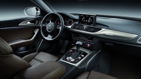 Audi is dik tevreden met de A6 allroad quattro in de familie en dus komt er op basis van de nieuwe A6 ook weer een stoere versie in de showrooms te staan. De derde generatie is flink zuiniger, iets li