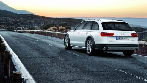 Audi is dik tevreden met de A6 allroad quattro in de familie en dus komt er op basis van de nieuwe A6 ook weer een stoere versie in de showrooms te staan. De derde generatie is flink zuiniger, iets li