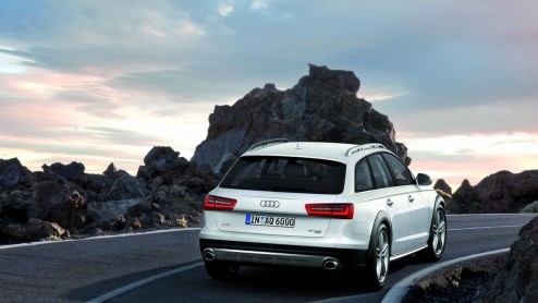 Audi is dik tevreden met de A6 allroad quattro in de familie en dus komt er op basis van de nieuwe A6 ook weer een stoere versie in de showrooms te staan. De derde generatie is flink zuiniger, iets li