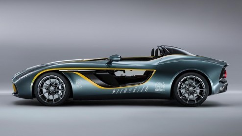 Aston Martin viert dit jaar zijn honderdjarig bestaan. Met deze CC100 Speedster brengt de Britse fabrikant een ode aan de DBR1-racer uit 1959.