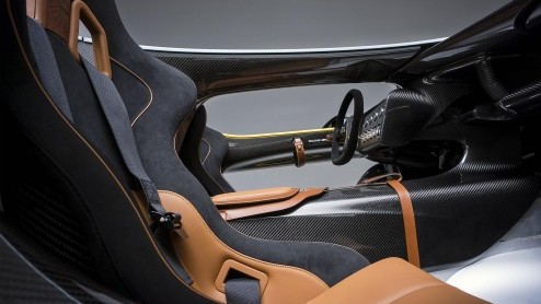 Aston Martin viert dit jaar zijn honderdjarig bestaan. Met deze CC100 Speedster brengt de Britse fabrikant een ode aan de DBR1-racer uit 1959.