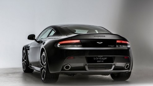 Aston Martin V8 Vantage S voortaan ook als SP10 met meer vermogen, de looks van de V12 Vantage en standaard handbak.