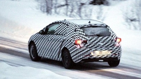Met de nieuwe Volkswagen Golf VI onderweg, en de onlangs gefacelifte Ford Focus kan Opel niet achterblijven. Het merk komt met een geheel nieuwe Astra op de proppen, die naar verwachting een half jaar