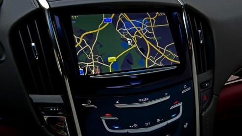 Momenteel maken we in Frankfurt kennis met de nieuwe Cadillac ATS, een sportsedan in een luxeverpakking die tegen de schenen van de Duitse concurrentie moet gaan schoppen. Hij is binnenkort leverbaar