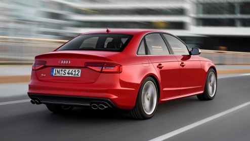 In navolging van de Audi A5 wordt ook de A4 opgefrist. De populaire middenklasser is vanaf februari 2012 in Nederland, dankzij de nieuwe 1.8 TFSI en 2.0 TDIe ook met 20% bijtelling. Prijzen beginnen b