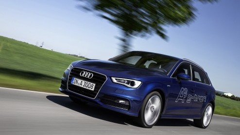 Audi heeft een richtprijs bekend gemaakt van de A3 Sportback g-tron. De g-tron is geschikt voor het gebruik van zowel benzine als aardgas (CNG). Eind oktober opent Audi de orderboeken.