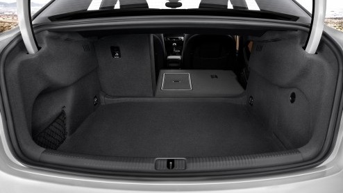 Audi A3 Limousine. Prijzen vanaf 28.500 euro, maar introductie vanaf september bij de dealer. Diverse uitvoeringen met 20% bijtelling.