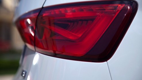 Autotest van Audi A3 Limousine, de nieuwe vierdeurs A3 Sedan die dit najaar bij de dealer staat. Iets sportiever dan de andere A3's, maar met een vleugje chique.