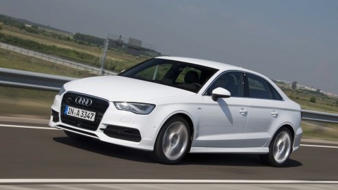 Autotest van Audi A3 Limousine, de nieuwe vierdeurs A3 Sedan die dit najaar bij de dealer staat. Iets sportiever dan de andere A3's, maar met een vleugje chique.