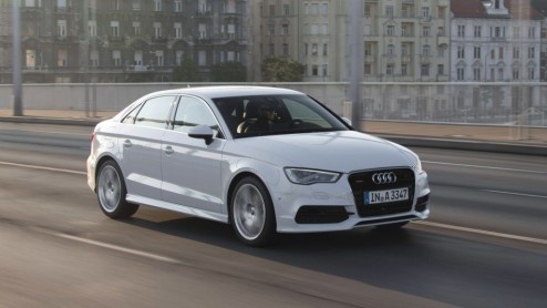 Autotest van Audi A3 Limousine, de nieuwe vierdeurs A3 Sedan die dit najaar bij de dealer staat. Iets sportiever dan de andere A3's, maar met een vleugje chique.