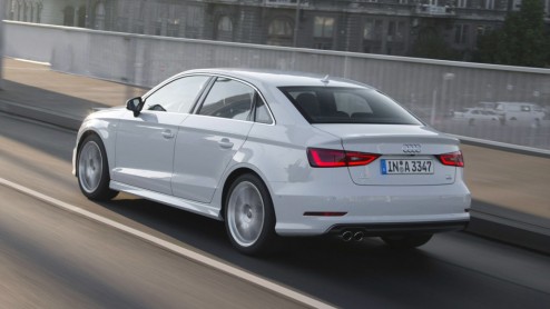 Autotest van Audi A3 Limousine, de nieuwe vierdeurs A3 Sedan die dit najaar bij de dealer staat. Iets sportiever dan de andere A3's, maar met een vleugje chique.