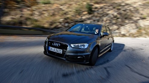 Toen Audi in april de nieuwe A3 introduceerde, was meteen duidelijk dat de vijfdeursversie al ver in de pijplijn zat. Hij heet weer Sportback en al moet de klant er nog minimaal tot februari 2013 op w