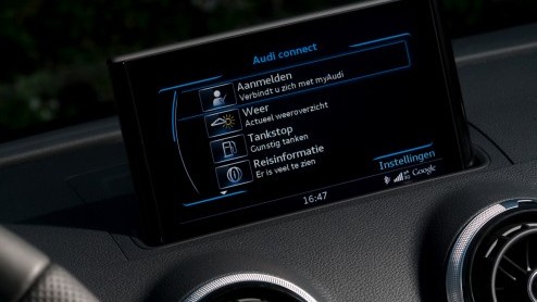 Toen Audi in april de nieuwe A3 introduceerde, was meteen duidelijk dat de vijfdeursversie al ver in de pijplijn zat. Hij heet weer Sportback en al moet de klant er nog minimaal tot februari 2013 op w