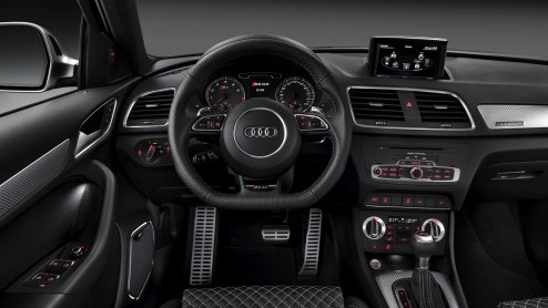 Audi kreeg 30 jaar geleden een dochter: quattro GmbH. Hier worden alle huidige RS-modellen ontwikkeld en gebouwd. Tijd voor een feestje met verschillende RS-modellen waaronder de nieuwe RS Q3.