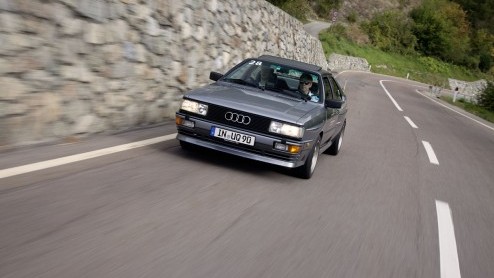 Audi kreeg 30 jaar geleden een dochter: quattro GmbH. Hier worden alle huidige RS-modellen ontwikkeld en gebouwd. Tijd voor een feestje met verschillende RS-modellen waaronder de nieuwe RS Q3.