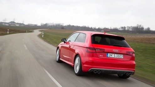 Audi S3 2.0 TFSI 300 pk autotest. Ook verkrijgbaar als Sportback en later als Limousine.