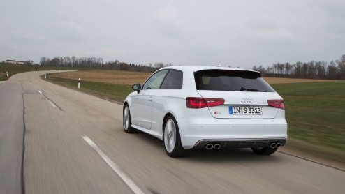 Audi S3 2.0 TFSI 300 pk autotest. Ook verkrijgbaar als Sportback en later als Limousine.