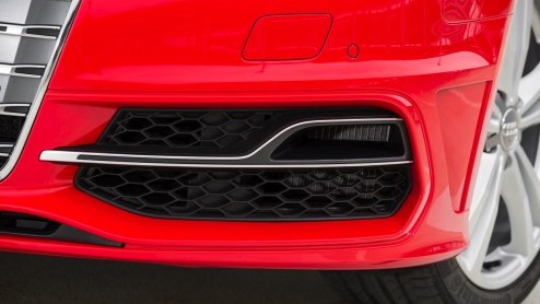 Audi S3 2.0 TFSI 300 pk autotest. Ook verkrijgbaar als Sportback en later als Limousine.