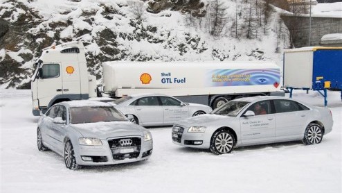 Audi heeft op het World Economic Forum te Zwitserland bijpassend vervoer ingezet. Voor de deelnemers stonden dit jaar 81 exemplaren van de Audi A8 Lang 3.0 TDI ter beschikking. Bijzonder is daarbij da