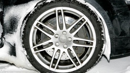 Werden we onlangs in Detroit al verblijd met de Audi TTS, wordt er ondertussen een nog krachtigere versie gespot, de Audi TT RS. Het kan niet op bij de Duitsers, want het model moet in de lente van 20