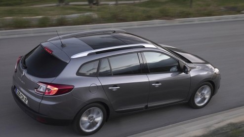 Autoverkopen Nederland in mei 2013 gedaald met 37%. Kia, Jaguar, Dacia en Mitsubishi scoren als enige merk een plus.