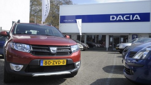 Autoverkopen eerste halfjaar 2013 in de mineur, maar Dacia slaat zich er door heen.