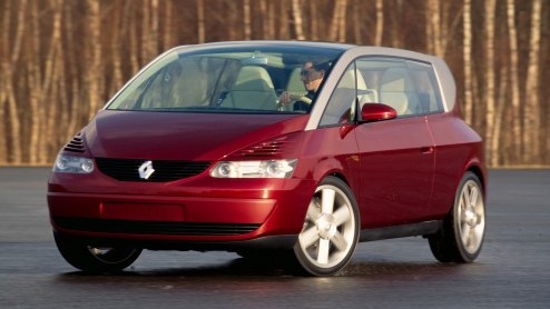 Je hoort het wel eens vaker: een auto die zijn tijd vooruit is geweest. Zo'n oordeel wordt meestal gegeven aan een auto die niet op het succes heeft mogen rekenen ten tijde van zijn levenscyclus, of a