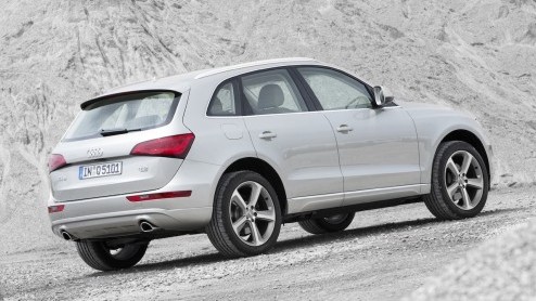 Audi heeft de Q5 met kleine ingrepen vernieuwd, waarbij vooral aan de verfijning en afwerking is gedacht. Om de facelift kracht bij te zetten maakt een bijzondere verrassing zijn opwachting: de SQ5 me