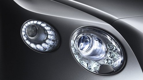 Het is net als bij Porsche misschien even schrikken; Bentley komt met een SUV en die krijgt (ook) een dieselmotor. Daar gaan nog wel een paar jaar overheen, dus je hebt alle tijd om daar aan te wennen