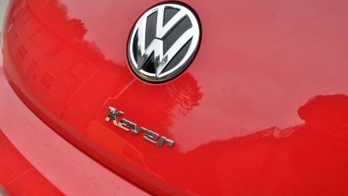 Autotest Volkswagen Beetle Cabriolet 1.4 TSI DSG Sport, een solide rijdende cabrio in een leuk jasje om lekker mee te toeren.