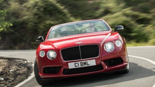 Bentley komt met een S-uitvoering van de Continental GT. Niet alleen de V8-krachtbron heeft een vermogensboost ondergaan, ook het uiterlijk wordt verder aangescherpt.