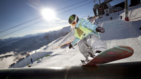 Het nuttige met het aangename verenigen. Dat is wat we hebben gedaan door af te reizen naar Zwitserland en zowel de Autosalon van Genve als het grootste Europese snowboardevenement te bezoeken: Burto