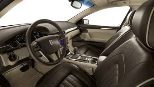 Het Duitse merk Bitter is terug, en komt met de Vero. Deze forse sedan is gebaseerd op de Holden Statesman, die van Australische komaf is. Een kleinschalige productie is gepland, waarvan er ook enkele