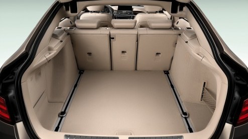 Enkele jaren geleden durfde BMW het aan een niet bestaand niche te vullen met de 5 Serie GT. Nu volgt BMW dat recept met de 3 Serie GT.