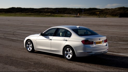 Met de komst van zes nieuwe modellen in de 1 en 3 Serie beschikt BMW in ons land nu over tien autos die ook in 2013 een bijtelling van 20 procent kennen. Daaronder is de 320i Efficient Dynamics de en