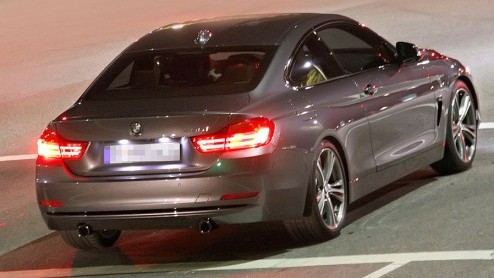 BMW 4 Serie betrapt tijdens opnames van een commercial.