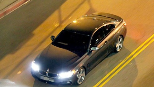 BMW 4 Serie betrapt tijdens opnames van een commercial.