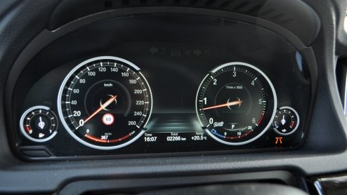 Autotest BMW 5 GT als 530d. BMW heeft de 5 Serie in het nieuw gestoken en ook de 5 Serie Gran Turismo ontkomt niet aan een facelift.