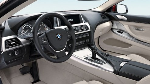 De BMW 6 Serie is compleet! Na de introductie van de Zes als Cabriolet is nu de 6 Serie Coupe een feit. Het topmodel met vast dak oogt en is nog sportiever dan zijn voorganger, maar nog altijd een lux