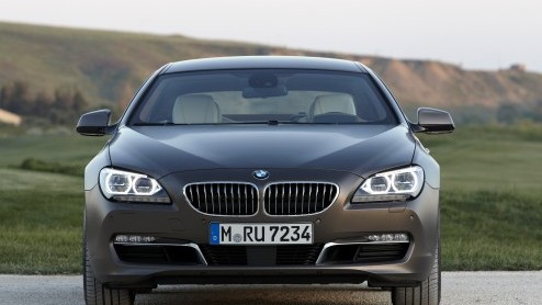 Audi had altijd de naam d grote meester te zijn in het vullen van alle gaatjes in het leveringsprogramma, BMW doet dat inmiddels tenminste zo vaak  en dan met tandheelkundige precisie. Het jongste v
