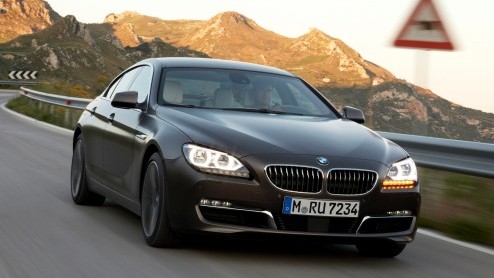 Audi had altijd de naam d grote meester te zijn in het vullen van alle gaatjes in het leveringsprogramma, BMW doet dat inmiddels tenminste zo vaak  en dan met tandheelkundige precisie. Het jongste v
