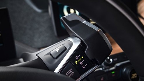 BMW i3 is mondiaal onthuld. Eerste elektrische BMW uit serieproductie, optioneel verkrijgbaar met range extender. Verkoop vindt plaats via BMW i agenten.
