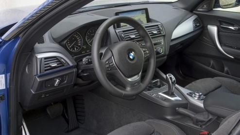 Dat BMW ook de nieuwe 1-serie als tweedeurs op de markt zou brengen was van meet af aan duidelijk. Dat is dus geen verrassing. En dat hij geweldig blijkt te rijden is al evenmin een surprise. Maar de