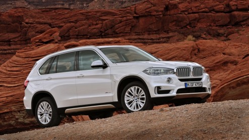 Nieuwe BMW X5 F15 2013 geintroduceerd. Ook leverbaar met sDrive25d (viercilinder en achterwielaandrijving). Vanaf 16 november bij de dealer.