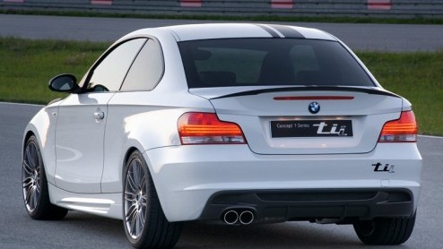 De BMW 1-serie is recent als Coup-versie gentroduceerd. BMW zet echter deze dynamische tweedeurs coup letterlijk en figuurlijk kracht bij door de BMW Concept 1 Serie tii op de wereld te zetten. De