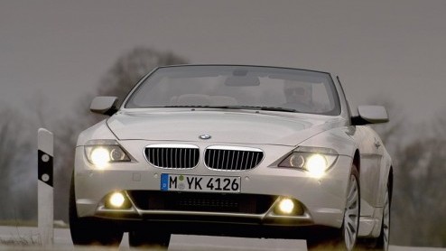Opmerkelijk nieuws uit de hoek van BMW. Er gaan geruchten dat de opvolger van de 6-serie, die rond 2011 zijn entree maakt, twee gezichten krijgt. Het feit dat sommigen deze Beier als luxeuze Grand Tou